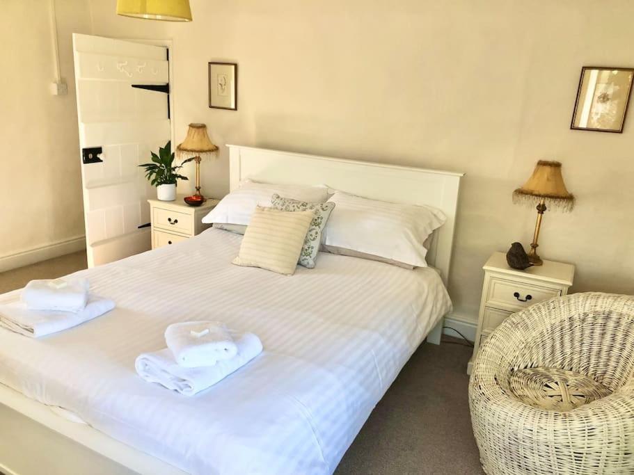 הוילה Wolves Newton Cosy Farmhouse Escape In Monmouthshire מראה חיצוני תמונה